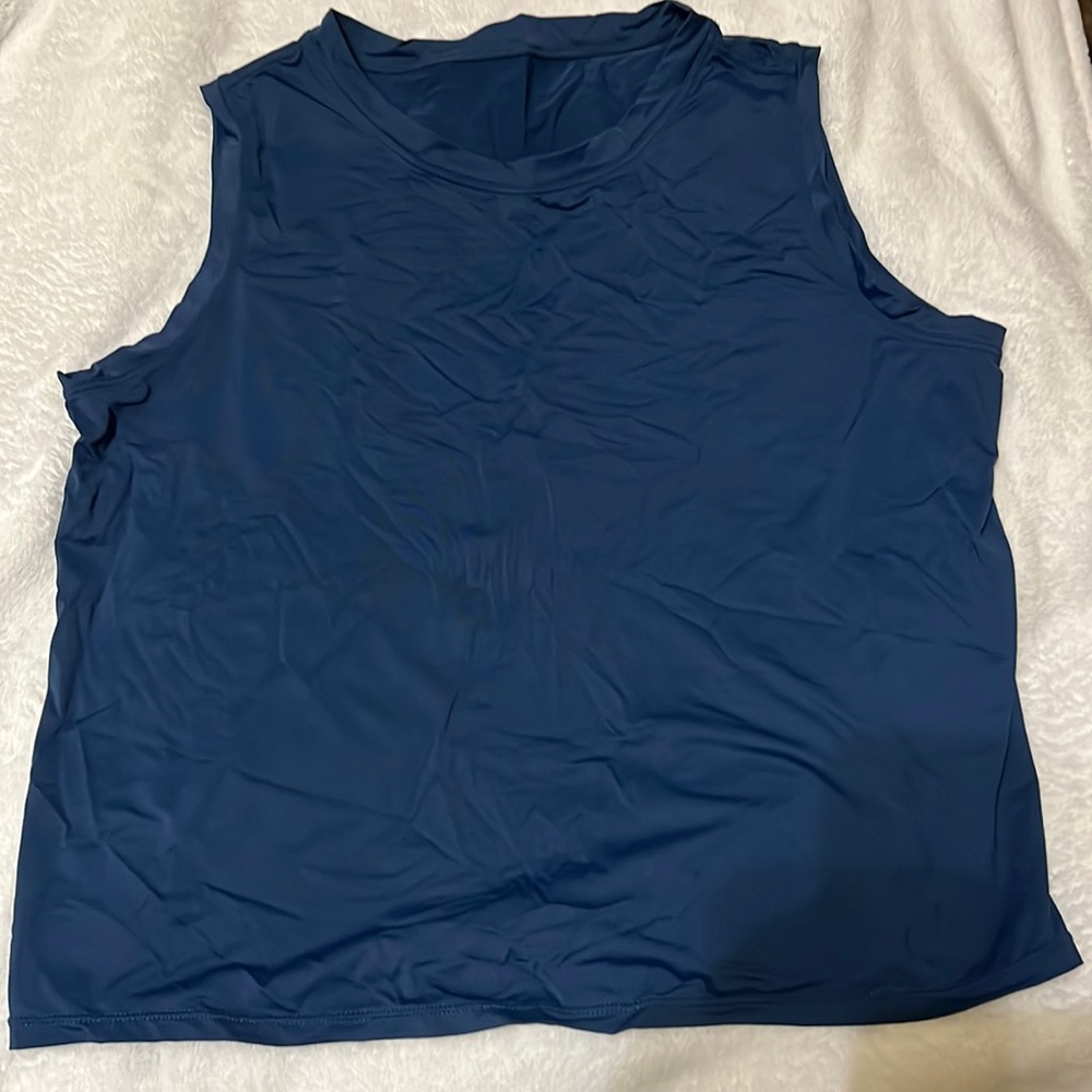 Blue cropped tank